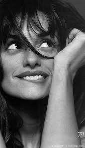 Beautiful Black And White Photos Of Celebrities Penelope Cruz Black And White Photos Google Search Penelope Cruz Black And White Portraits Portrait