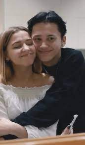 Даня милохин родился 6 декабря 2001 года в оренбурге. Yulya Gavrilina I Danya Milohin Poletyat Vmeste Na Otdyh Muzyka Pervogo