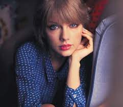 Taylor has released details on red (taylor's version)! Taylor Swift And Red Photoshoot Image 3334179 On Favim Com
