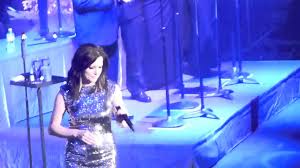 Martina Mcbride Christmas Baby Please Come Home Nashville Tn 12 4 13 Youtube