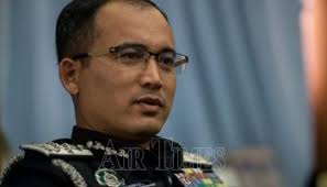 Malaysia immigration news update, putrajaya, wilayah persekutuan, malaysia. Palsu Cop Keselamatan Pegawai Jabatan Imigresen Malaysia Ditahan Polis Air Times News Network