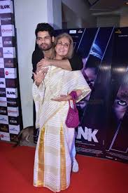 Dimple kapadia family photos father mother sister spouse amp daughters. Dimple Kapadia Attends The Screening Of Nephew Karan Kapadia S Debut Film Blank With Daughter Twinkle Khanna And Son In Law Akshay Kumar