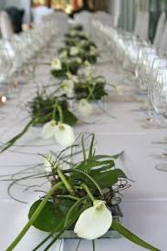 Brader S Floristikwerkstatt Geradlinige Hochzeit Hochzeitsgestecke Hochzeit Deko Tisch Tischdekoration Hochzeit