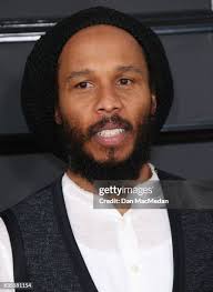 53 photos et images haute résolution de Dan Marley