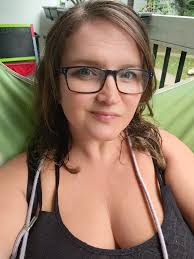 A child free week!! Although I'm back to work Monday, but still gonna soak  up the peace and quiet at home and crack