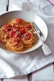 Spaghetti Con Tonno Nduja E Pinoli Tostati Idee Alimentari Cibo Etnico Pasti Italiani