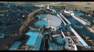 Entdecken sie welten der erholung und entspannung. Spa Resort Therme Geinberg Thermenlandschaft Youtube