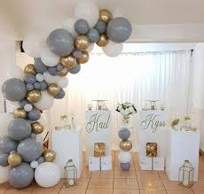 Trouvez l'ache de ballons qui fera rêver vos invités ! Idee Deco Arche Organique De Ballons Et Mur De Ballons Organiques