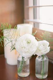 Album 1 Gallery 30 Portfolio Hoopla Bud Vase Centerpiece Ranunculus Centerpiece White Ranunculus