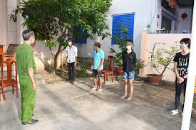 Cướp 18 con vịt để ăn nhậu trong ngày giãn cách. Nhom Thanh Nien Cáº§m Dao CÆ°á»p 18 Con Vá»t Vá» Náº¥u Chao Nháº­u Vietnamnet