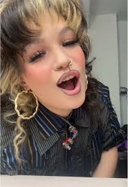 Lola Young's Hilarious Jimmy Fallon Show Appearance