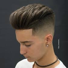 Haircut By Javi Thebarber Differentstylesformenshaircuts Mens Hairstyles Long Hair Styles Men Men Haircut Styles
