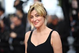Benvenuti in valeria bruni tedeschi fans, la prima risorsa online dedicata alla meravigliosa attrice e regista. Auguri A Valeria Bruni Tedeschi Uno Scorpione Dal Quadro Astrale Ricco E Contraddittorio Io Donna