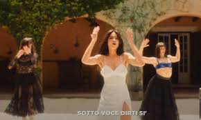 12 risultati per lorella boccia. Ciclone Il Video Della Hit Di Takagi E Ketra R 101