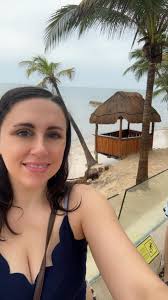 Hi guys!! My name is Rachele and I'm your RRR speaker for the day! I've  been around for 6.5 years, a mama of 5, an avid gardener, camper, and home  decor enthusiast!