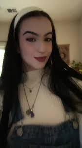 I don’t care if it’s 90 degrees out, I’m still wearing my fall outfits  #lanadelrey #fall