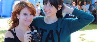 Digital duo just click: Shawna Howson and Tessa Violet - JourneyOnline