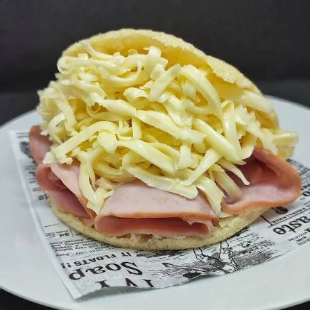 Arepa Jamon y queso pequena venecia manresa