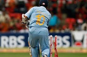 Sourav ganguly and rahul dravid to meet. 5 Silly Emotional Or Illogical Reasons Why Indian Cricketers Chose Specific Jersey Numbers