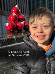 🎅🏼✨ NATAL EM NOVA YORK Eu descobri uma coisa: o Papai Noel mora aqui. Não  tem outra explicação! 😍❄️ Tudo brilha, tudo pisca, tudo parece que saiu de  um filme. E eu?
