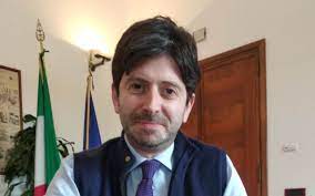 Roberto speranza nasce il 4 gennaio del 1979 a potenza, proveniente da una famiglia socialista: Chi E Roberto Speranza Eta Altezza Vita Privata E News