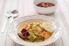 Bukan apa, sesekali tu jemu juga makan benda yang sama. Resepi Lontong Dan Kuah Lodeh