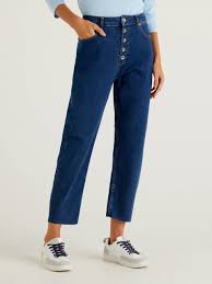 The original basic, from tees to hoodies, denim and more. Women S Jeans New Collection 2021 Benetton