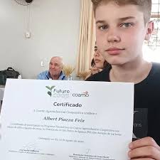 O conhecimento abre horizontes.. Parabéns Albert por topar esse desafio e  estar aberto a novas experiências.... Gratidão a @coamocooperativa,  @credicoamocooperativa e @meiremacielpalestrante por incentivar o  autoconhecimento e estreitar as relações ...