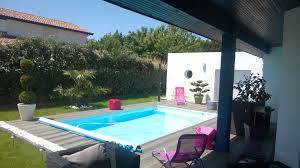 Lyneo Piscines Piscine 3 5 X 6 5 M Escalier Banquette Facebook