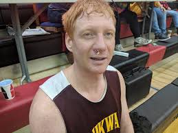 Early leads turn in to victories in Thursday's Gold Medal games