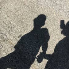 Pin By Ì´ Ì¤ì  On Ë°°ê²½íë©´ Couple Shadow Shadow Photography Shadow Pictures ✧*:｡.@ p h e r f g t.｡:*✧. couple shadow shadow photography
