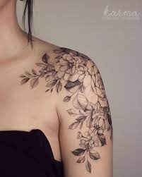 Carolina Szymanska En Instagram Shoulder Tattoos For Women Floral Tattoo Shoulder Feminine Shoulder Tattoos
