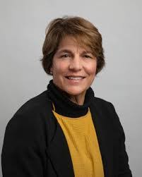 Bonnie Newell's Instagram, Twitter & Facebook