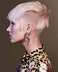 Ecco il taglio capelli demi. Capelli Corti I Tagli Dell Estate 2019 Toni Guy Blog