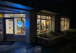 Hours may change under current circumstances Burton Com Burton Snowboards Us