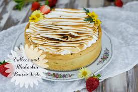 Ist der kuchen ein bisquitteig? Erdbeer Und Rhabarber Baiser Torte Marion S Kaffeeklatsch