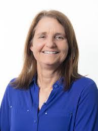 Pam Oakes's Instagram, Twitter & Facebook