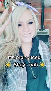 Shana Silverman's Instagram, Twitter & Facebook