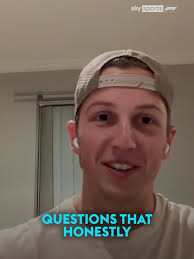 Liam Lawson Daniel Ricciardo