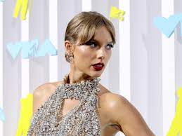 Taylor Swift wore a naked dress to the VMAs: Here are all the details |  Vogue India