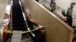 Aeropuertos 4 Accidentes Graves Y 110 Leves Las Escaleras Mecanicas Siguen Esperando Su Regulacion