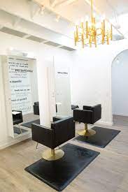 Pin By Amy Harper On Salon Beauty Bar Salon Interior Design Salon Interior Beauty Salon Interior