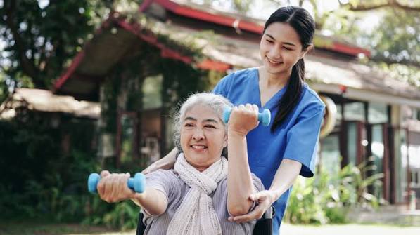 Hướng dẫn chăm sóc sức khỏe người cao tuổi đúng cách