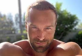 Bastian yotta rechnet mit rtl ab und erhebt heftige vorwürfe. Promis Unter Palmen Bastian Yotta Wurde Nicht Offiziell Ausgeladen Und Von Kandidaten Aus Whatsapp Geblockt Promiwood