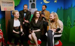 Black widow is finally out, and to celebrate we had scarlett johansson, florence pugh, and david harbour play a game of who's who. Romanoff On Twitter The Cast Of Black Widow Movie Is So Beautiful