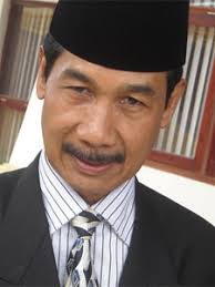 Bupati solok selatan, dto muzni zakaria diundangkan di padang aro pada tanggal 21 juni 2016 sekretaris daerah kabupaten solok selatan, dto yulian efi lembaran daerah kabupaten solok selatan tahun 2016 nomor 8 noreg peraturan daerah kabupaten solok selatan provinsi sumatera barat : Bupati Solok Selatan Resmi Ditahan Kpk Kabardaerah Com