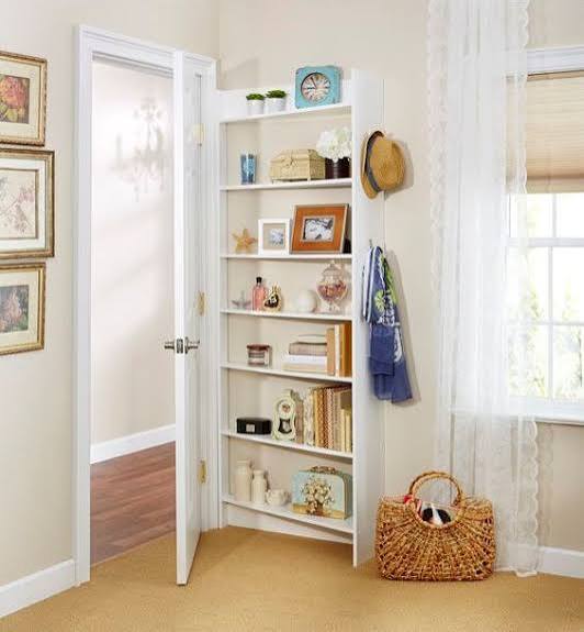 25 using space behind the door is a smart way to go - Shelterness