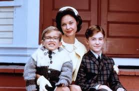He, in consultation with of dr. Ashley Judd Uber Diesen Star Cinema De