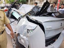 MAJOR CAR ACCIDENT ONE SPOT DEAD.... KRISHNAVARAM AKASH IS SPOT AKASH EX  ARMY DIED ON SPOT.... JOHNSON HP NAGAR RESIDENTIAL (CAR OWNER CUM DRIVER) &  NAGARAJ RESIDENT OF KRISHNAVARAM DIED IN SAMBHRAM