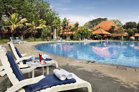 10 Hotel Dengan Kolam Renang Di Surabaya Di Bawah Rp 500 Ribu